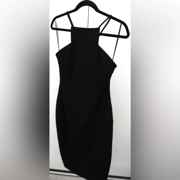 NWT- Elliatt Dresses Elliatt Energy High Neck Dress Size Medium - Picture 5 of 11